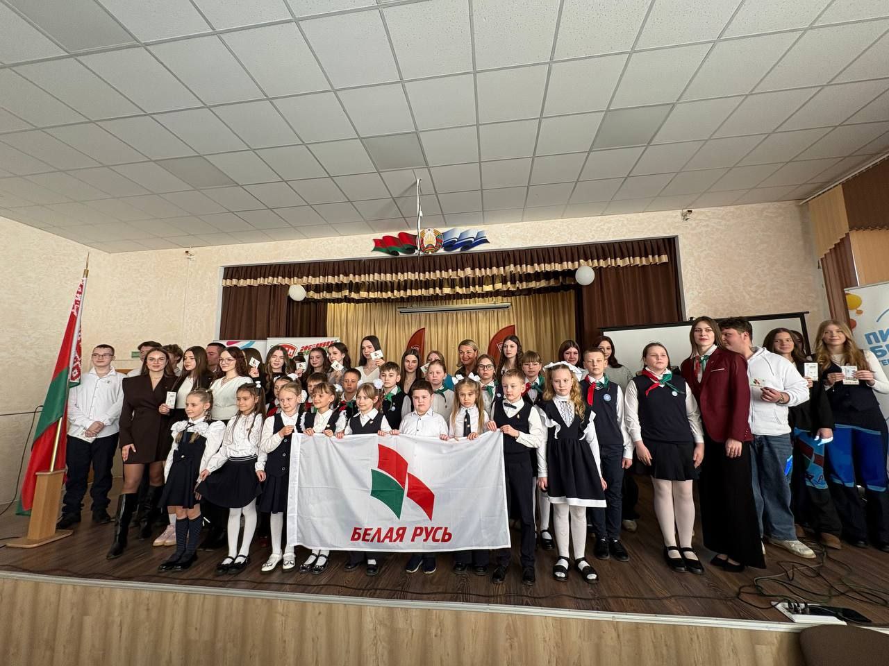 photo 5303057598993077584 y